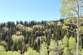 909 Park Ave 5 Bedroom Home by RedAwning