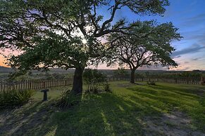 The Cottage At Twin Oaks 1 Bedroom Cottage by RedAwning