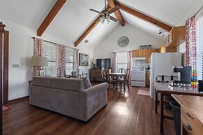 The Cottage At Twin Oaks 1 Bedroom Cottage by RedAwning