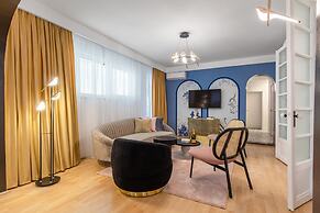 HOLT - Birds of Paradise