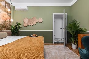 HOLT - Birds of Paradise