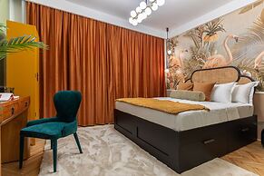 HOLT - Birds of Paradise