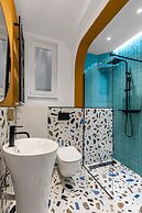 HOLT - Birds of Paradise