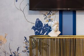 HOLT - Birds of Paradise