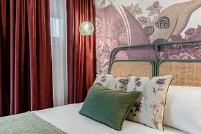 HOLT - Birds of Paradise