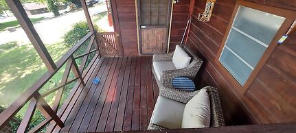 Kozy Cove Cabin - 1 Block to Lake Boat Launch - Covered Boat Parking -