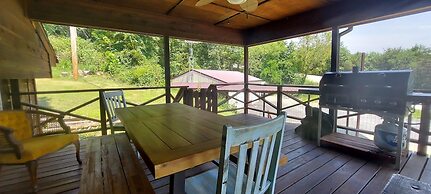 Kozy Cove Cabin - 1 Block to Lake Boat Launch - Covered Boat Parking -