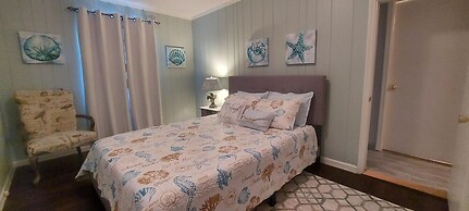 Kozy Cove Cabin - 1 Block to Lake Boat Launch - Covered Boat Parking -