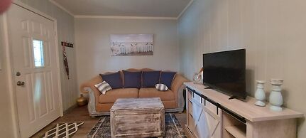 Kozy Cove Cabin - 1 Block to Lake Boat Launch - Covered Boat Parking -