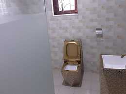 Royal City Dubai Hotel & Suites