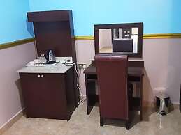 Royal City Dubai Hotel & Suites