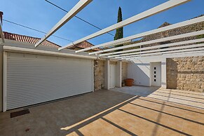 Hedera Estate, Villa Hedera III