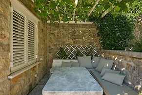 Hedera Estate, Villa Hedera III