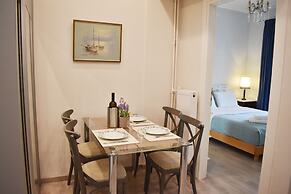 A Skip Away from the Acropolis Museum