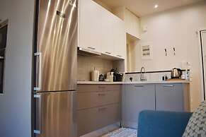 A Skip Away from the Acropolis Museum