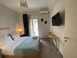 A Skip Away from the Acropolis Museum