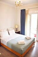 A Skip Away from the Acropolis Museum