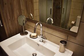 A Skip Away from the Acropolis Museum