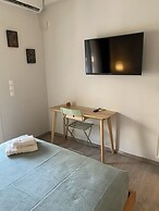 A Skip Away from the Acropolis Museum