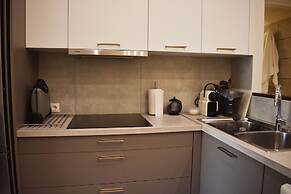 A Skip Away from the Acropolis Museum