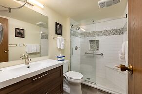 1196 Flying Dutchman 1 Bedroom Condo by RedAwning