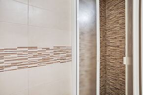 Tiny House 21 Bright Aparment