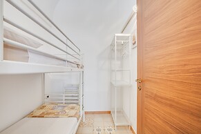 Tiny House 21 Bright Aparment