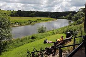 The Shippon -hot Tub ext chg - Superking-log Fire