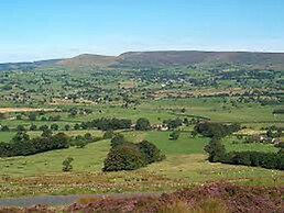 The Shippon -hot Tub ext chg - Superking-log Fire