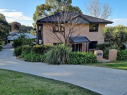 Blue Wren Lodge Waratah