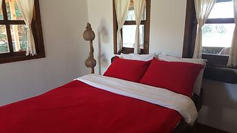 Vira Garden House