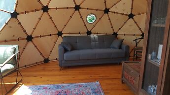 Vira Garden House