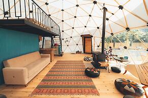 Vira Garden House