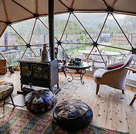 Vira Garden House