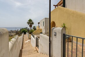 Lovely Apartment with Sea View Terrace