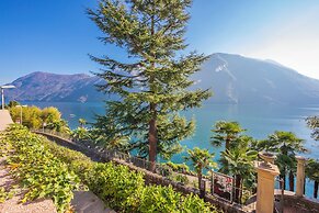 Gelsomino Apt. 5 Front Lake