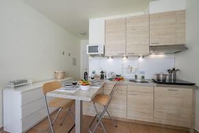 Orchidea Apt. 4 Front Lake