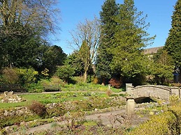 Bashall Barn, Eaves Hall, Outbarn all Close by