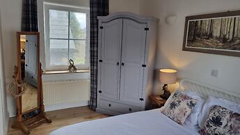 Bashall Barn, Eaves Hall, Outbarn all Close by