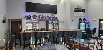 The Oasis Hotel & Bar