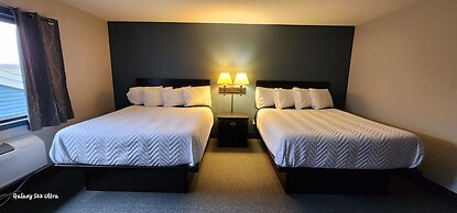 The Oasis Hotel & Bar