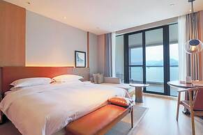 voco Thousand Island Lake by IHG