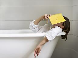 voco Thousand Island Lake by IHG