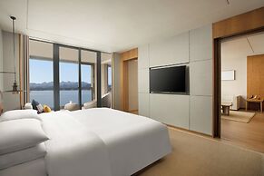 voco Thousand Island Lake by IHG