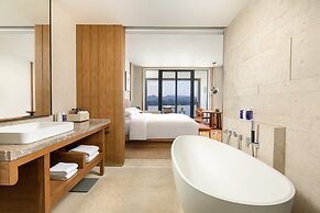 voco Thousand Island Lake by IHG