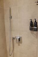 voco Thousand Island Lake by IHG