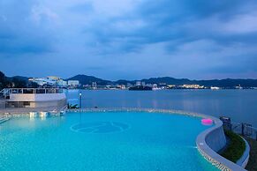 voco Thousand Island Lake by IHG