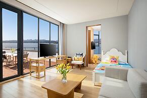 voco Thousand Island Lake by IHG