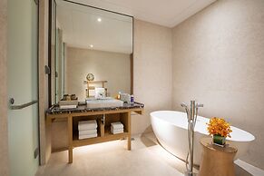 voco Thousand Island Lake by IHG