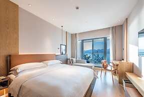 voco Thousand Island Lake by IHG